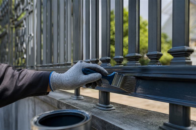 Metal protective paint for grills and gates